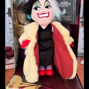 Disney Villain Collection Cruella De Vil 13” Plushy Limited Edition New/Box $35